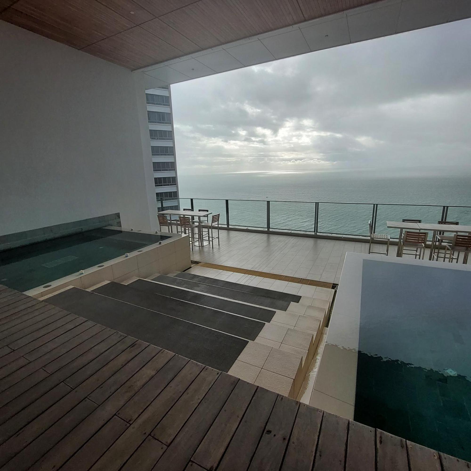 Sea View Apartment In Pattaja Kültér fotó