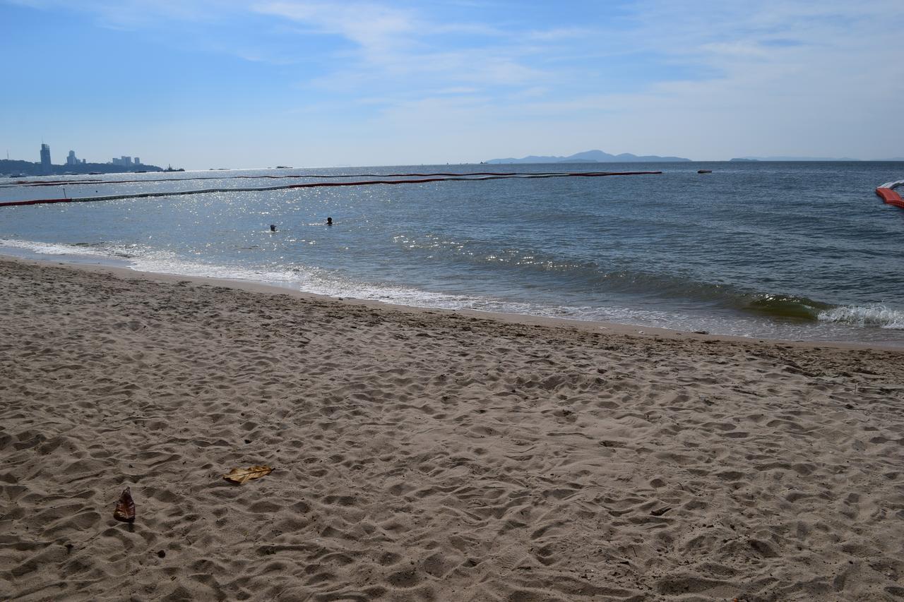 Sea View Apartment In Pattaja Kültér fotó